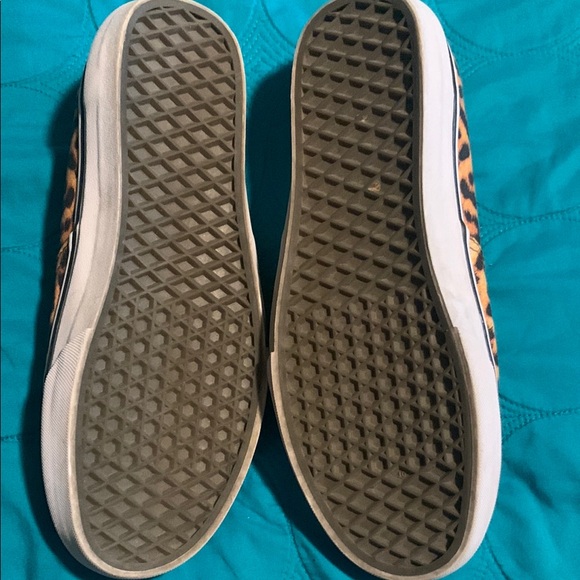 Vans - Picture 3 of 9